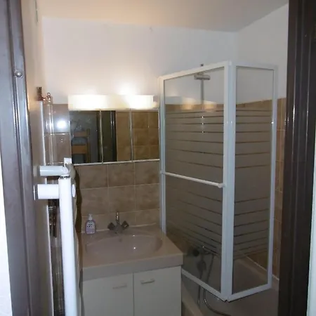 4/5 Personnes 2 Etoiles *